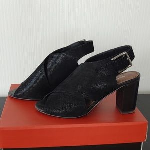 Donald Pliner Indo Chunky Heel Sandals